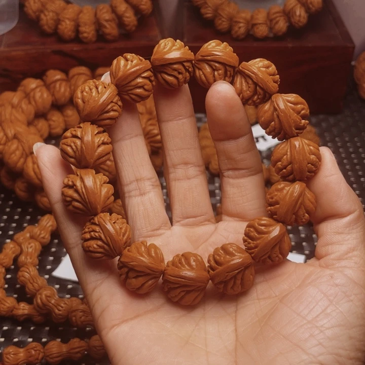 桃核吊坠龙纹桃核