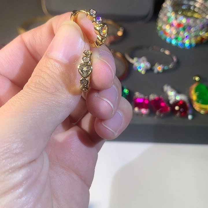 非金属08耳扣。