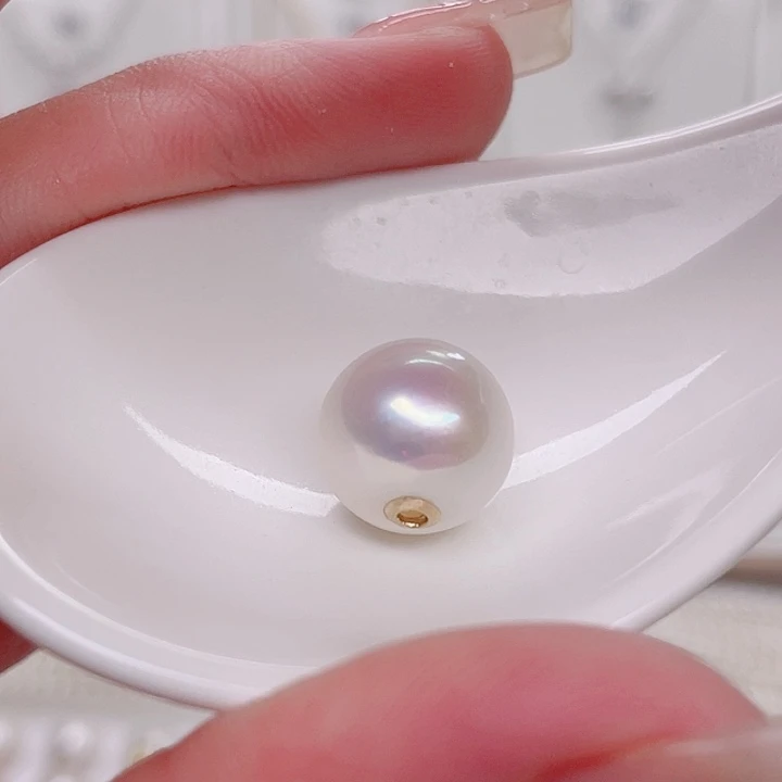 淡水珍珠18K金镶嵌颈饰