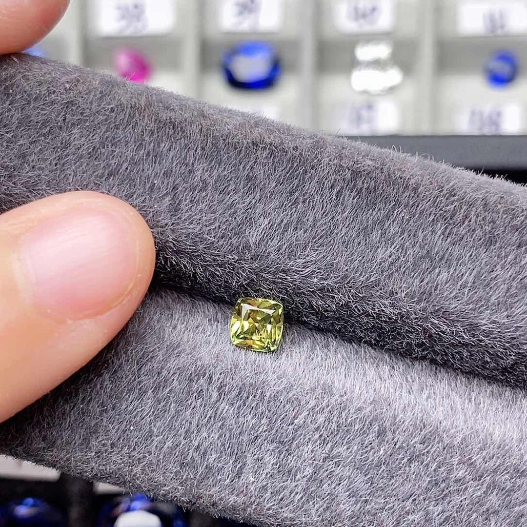 蓝宝石裸石未镶嵌黄绿色主黄色0.55ct/756号