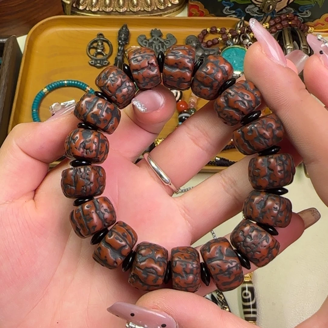 貉***隼大叶紫檀（黑酸枝木类）