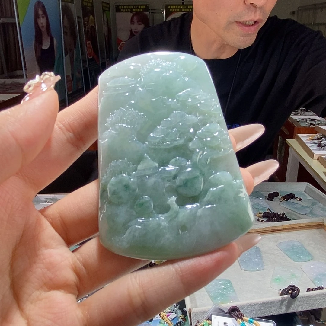 翡翠未镶嵌颈饰翡翠