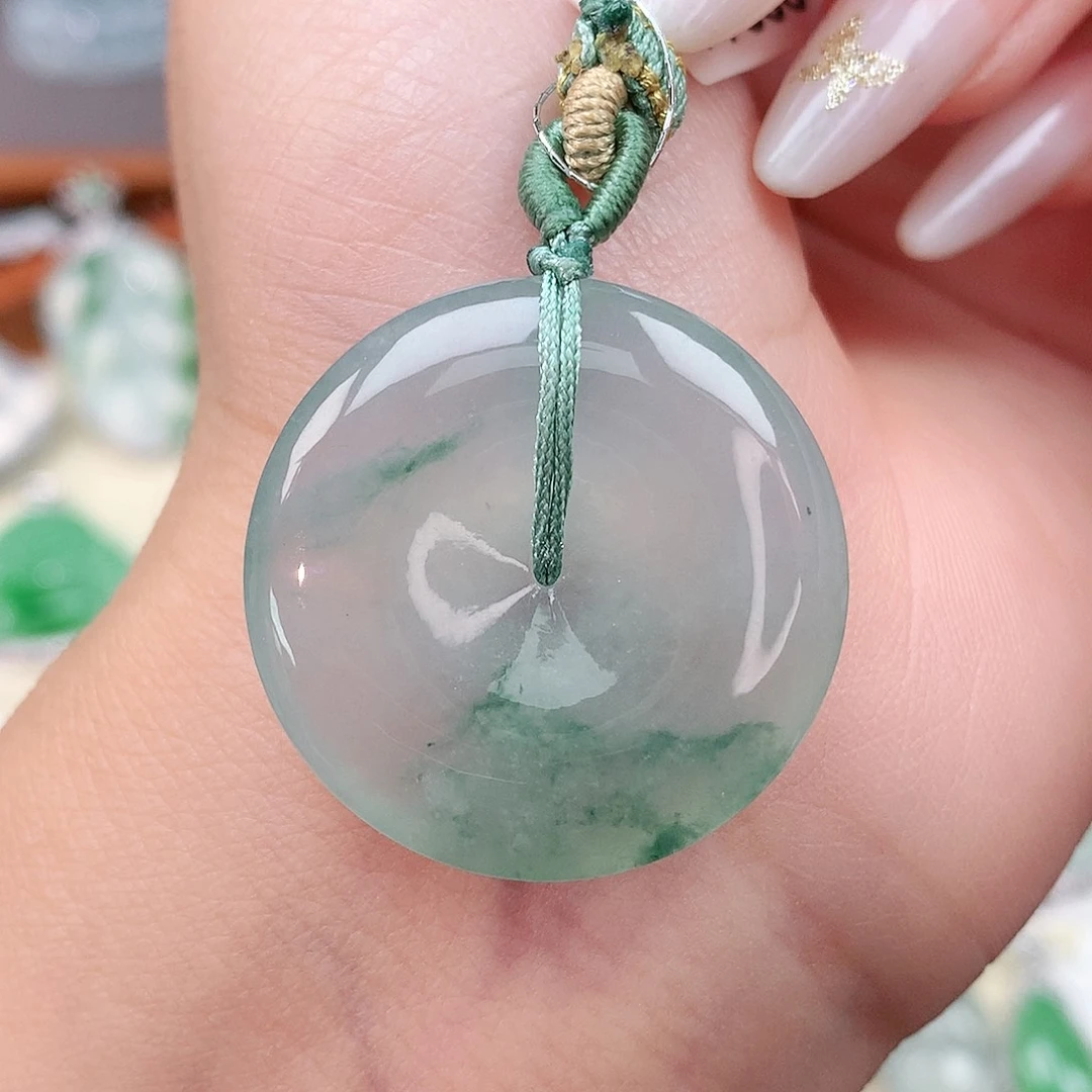 颈饰未镶嵌翡翠扣