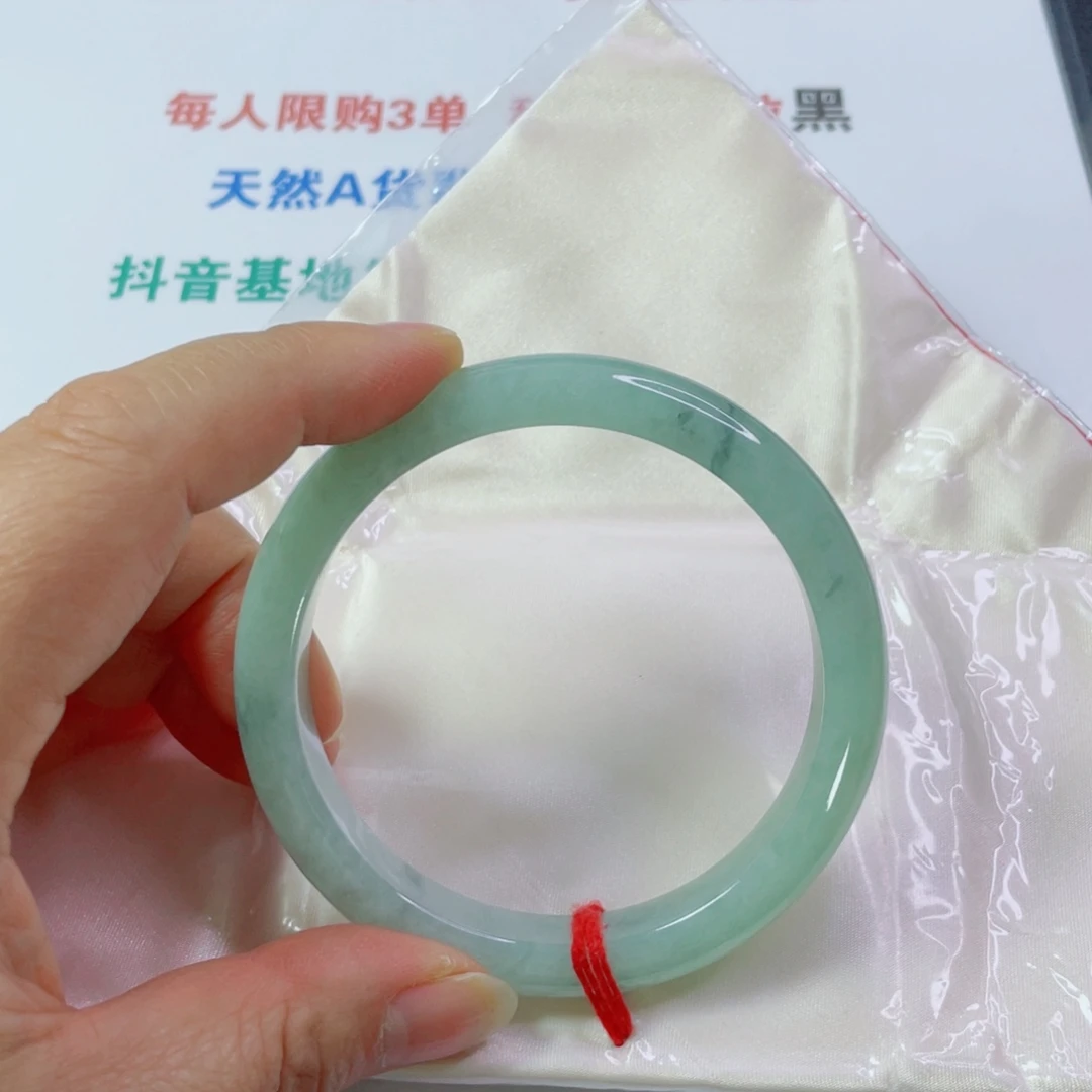 翡翠未镶嵌手镯天然翡翠手镯61.6。 11    8.4