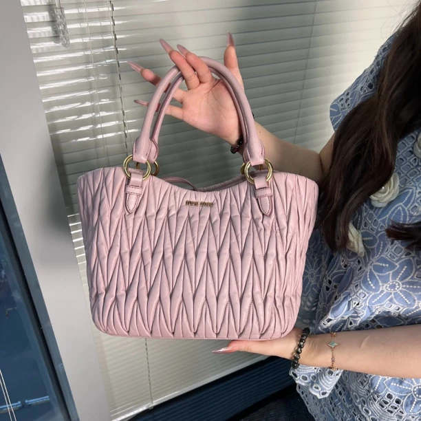 95新 MIU MIU/缪缪 miumiu单肩手提包/sk670