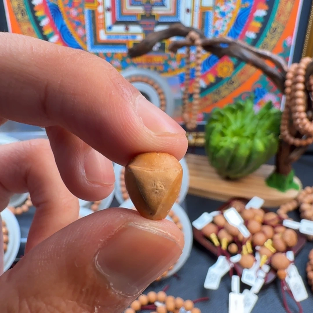 淡***然凤眼菩提手串龙塔