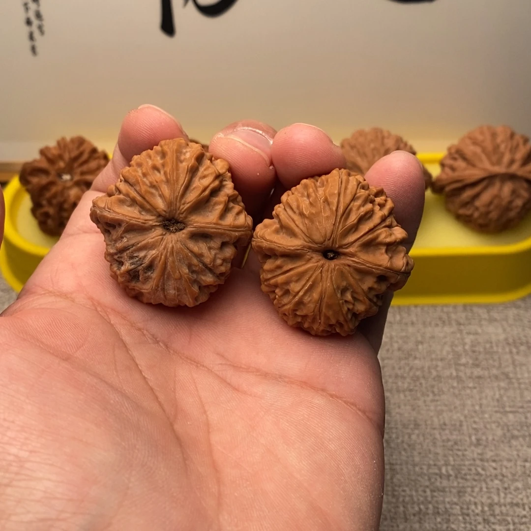 文玩核桃吊坠龙眼小众37