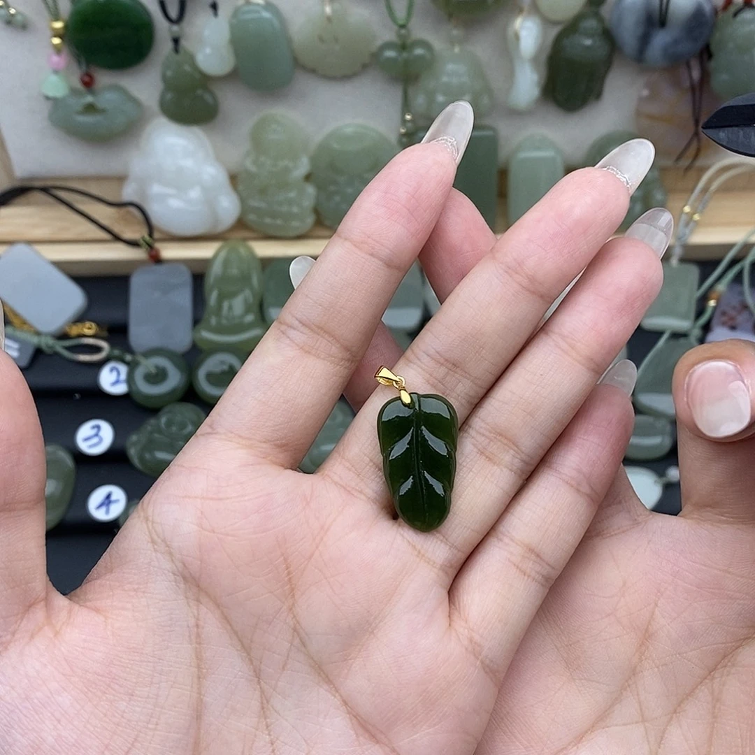 和田玉银S925镶嵌吊坠(赠链)