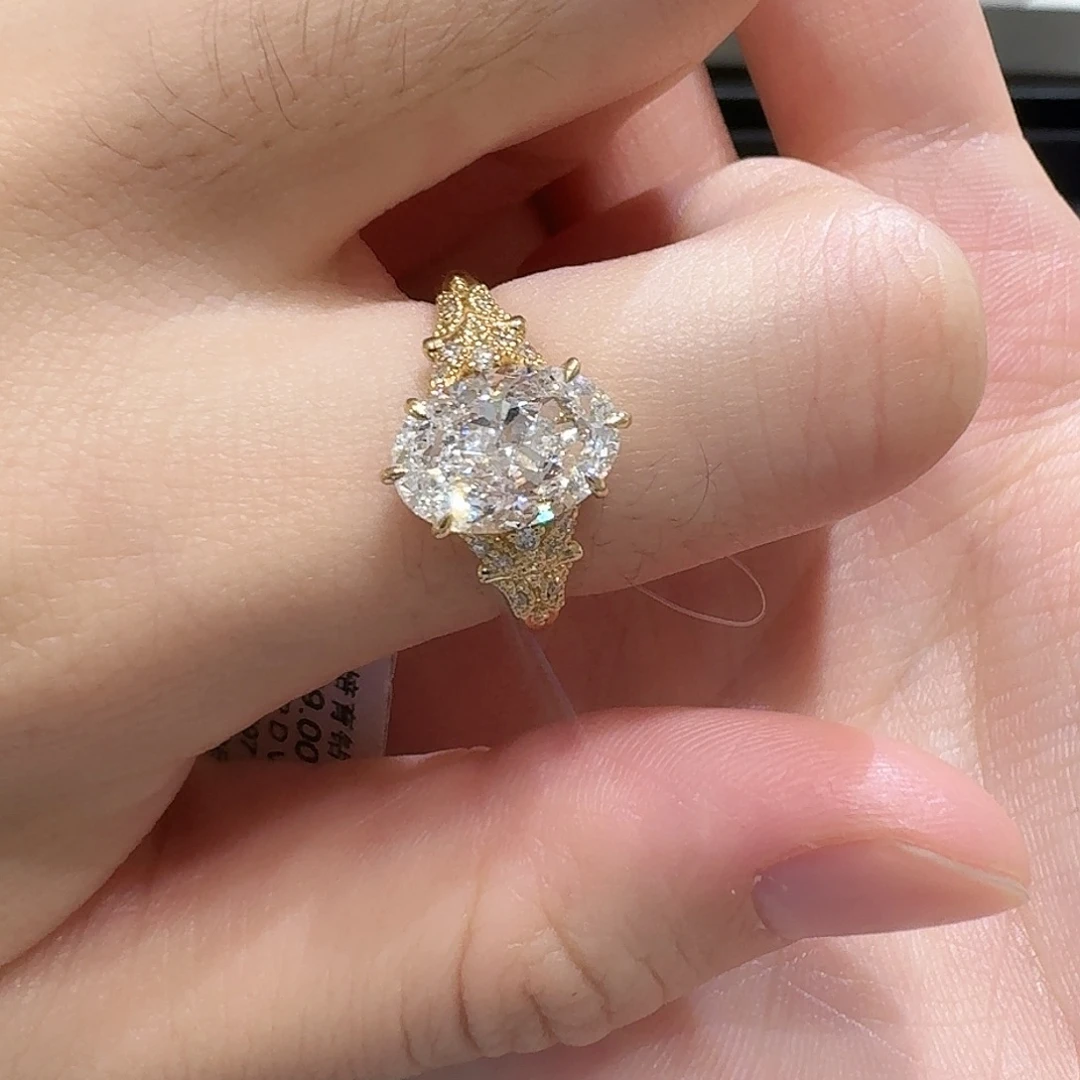 实验室培育钻石18K金镶嵌豪镶椭圆钻戒k黄igi