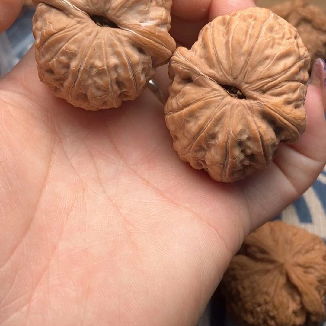 文玩核桃吊坠43元宝