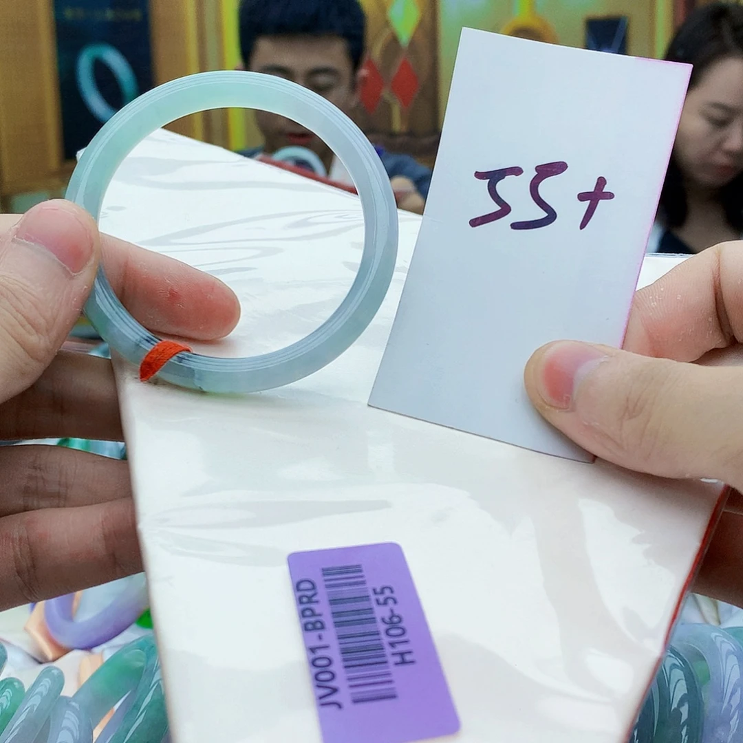 翡翠手镯未镶嵌The