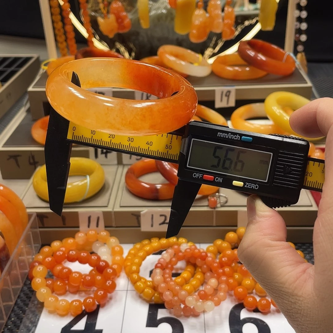 合金石英质玉（黄龙玉）手镯