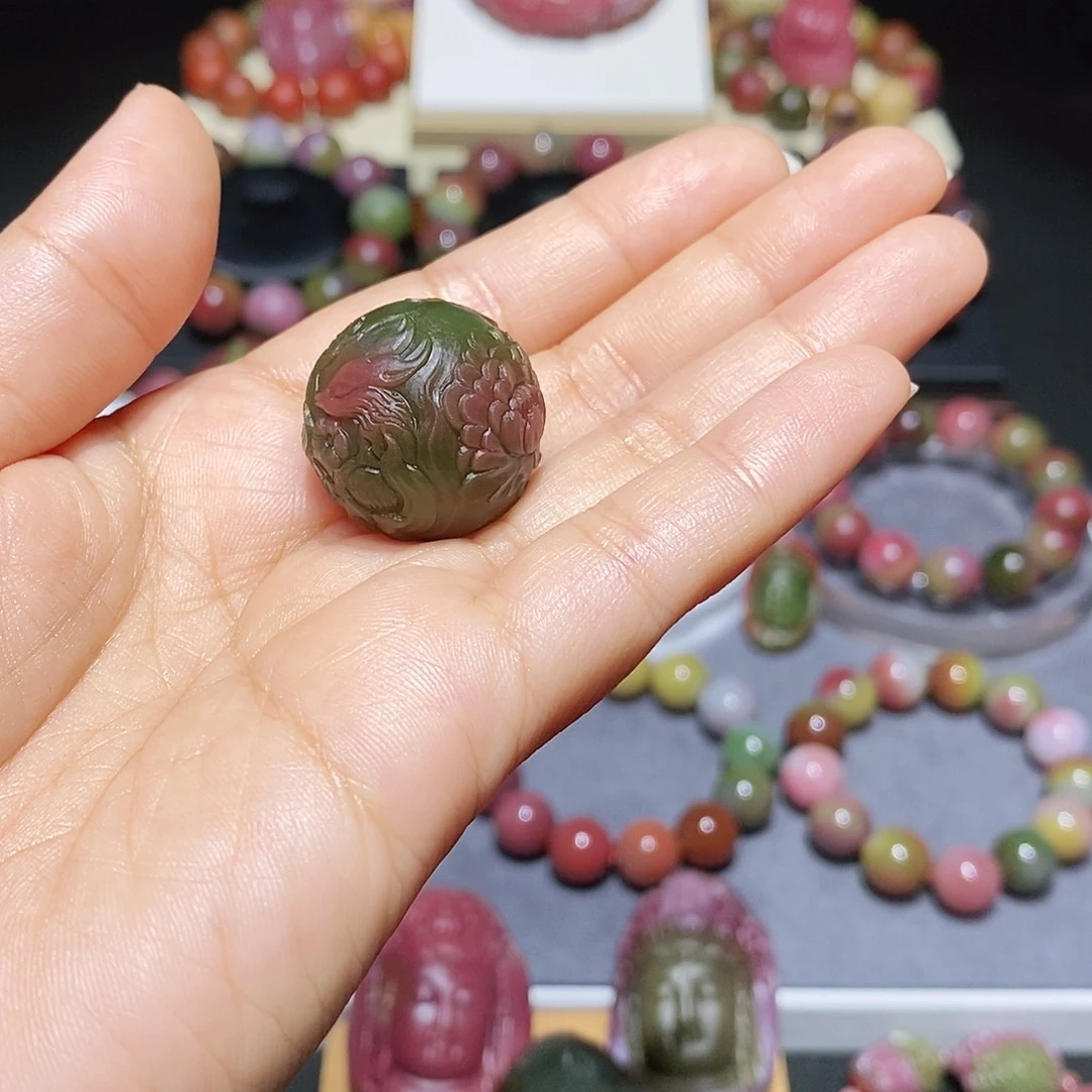 4***三玛瑙/玉髓未镶嵌盐源玛瑙大师工凤九牡丹花