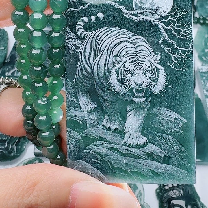 颈饰未镶嵌翡翠1111