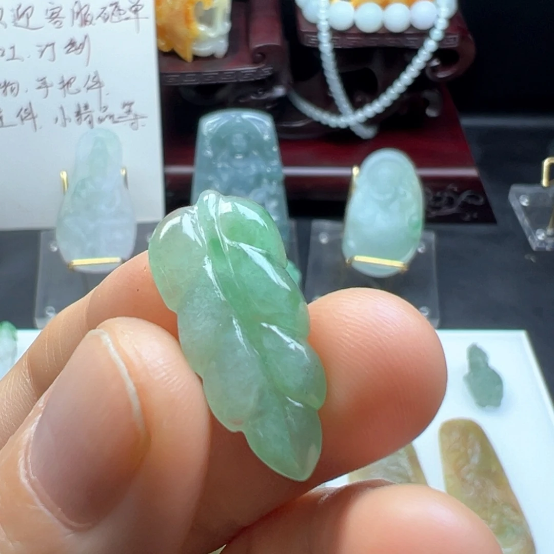 颈饰未镶嵌翡翠缅甸翡翠A货