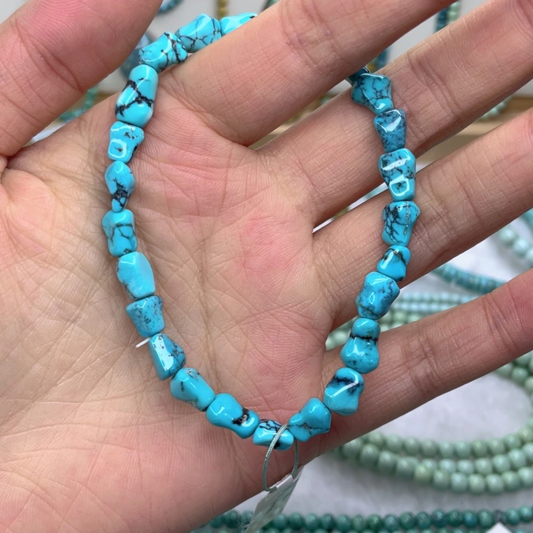 绿松石未镶嵌颈饰