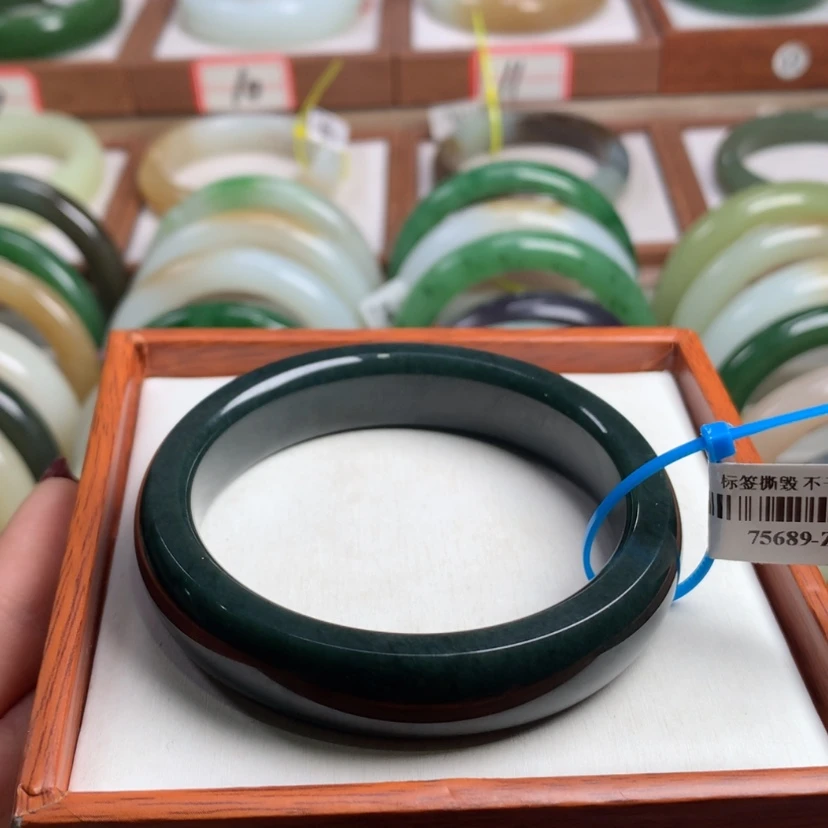 【闪购商品】和田玉手镯未镶嵌57/58