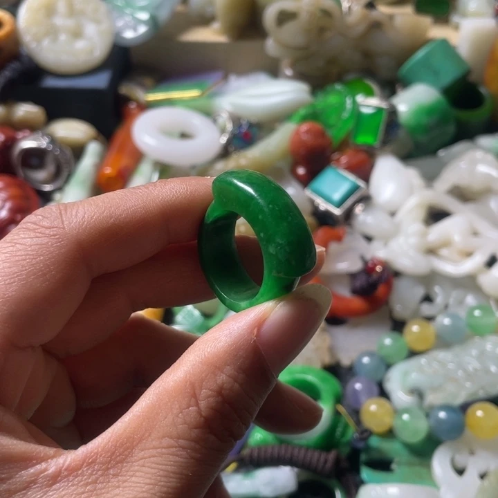 和田玉未镶嵌吊坠(不含链)