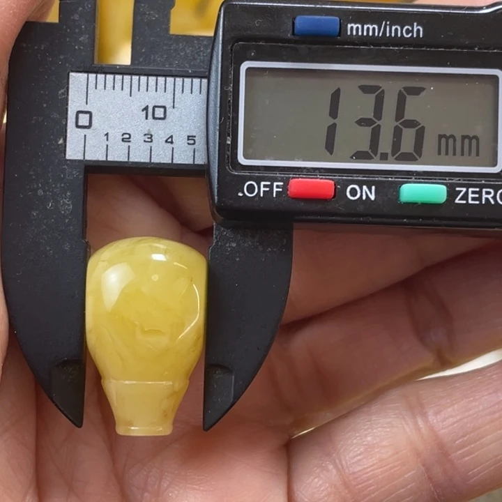 蜜蜡未镶嵌裸石56杂