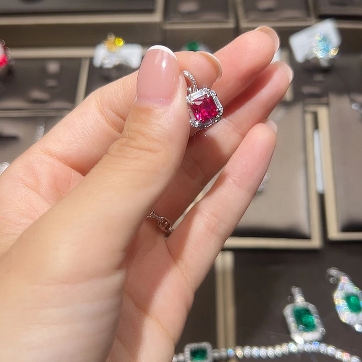 0.6碧玺（处理）吊坠