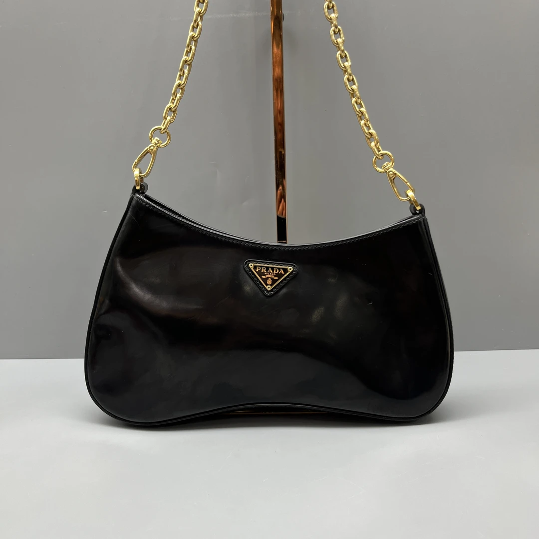 95新 Prada/普拉达 黑金Cleo系列单肩包 尺寸25*16 SV16954