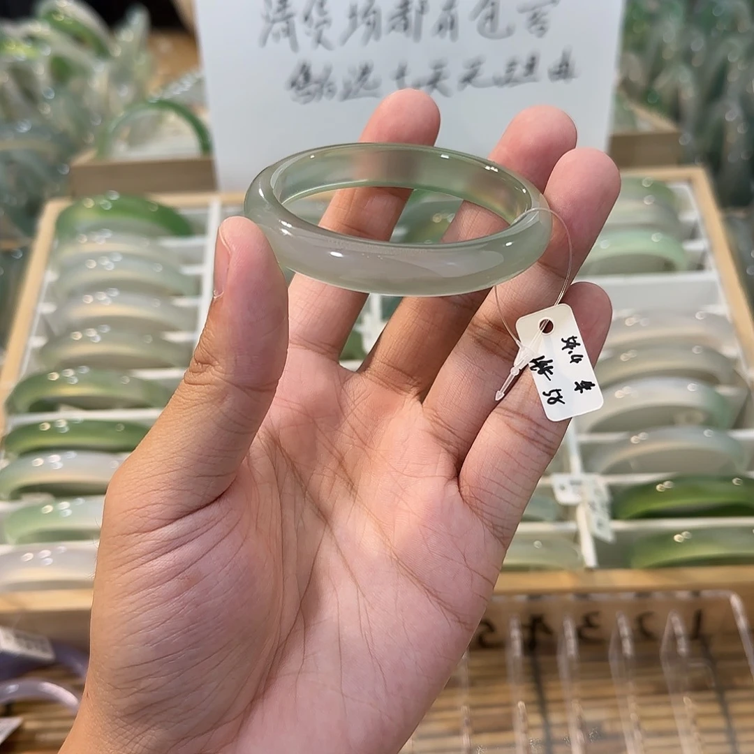 玛瑙/玉髓未镶嵌手镯圈口54.4