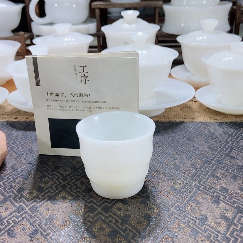 【闪购商品】你也别多问什么我知道不说不听