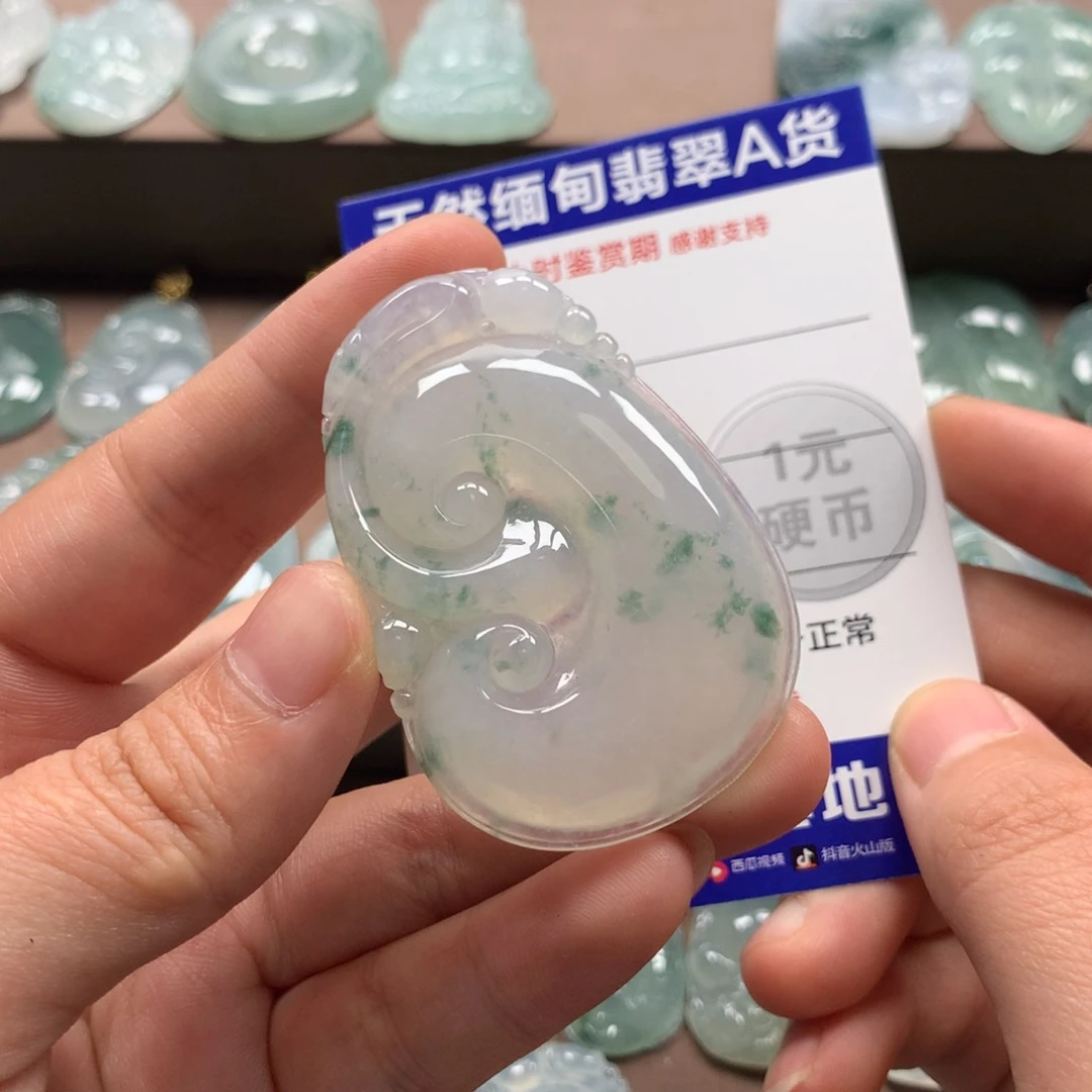 翡翠未镶嵌颈饰向*