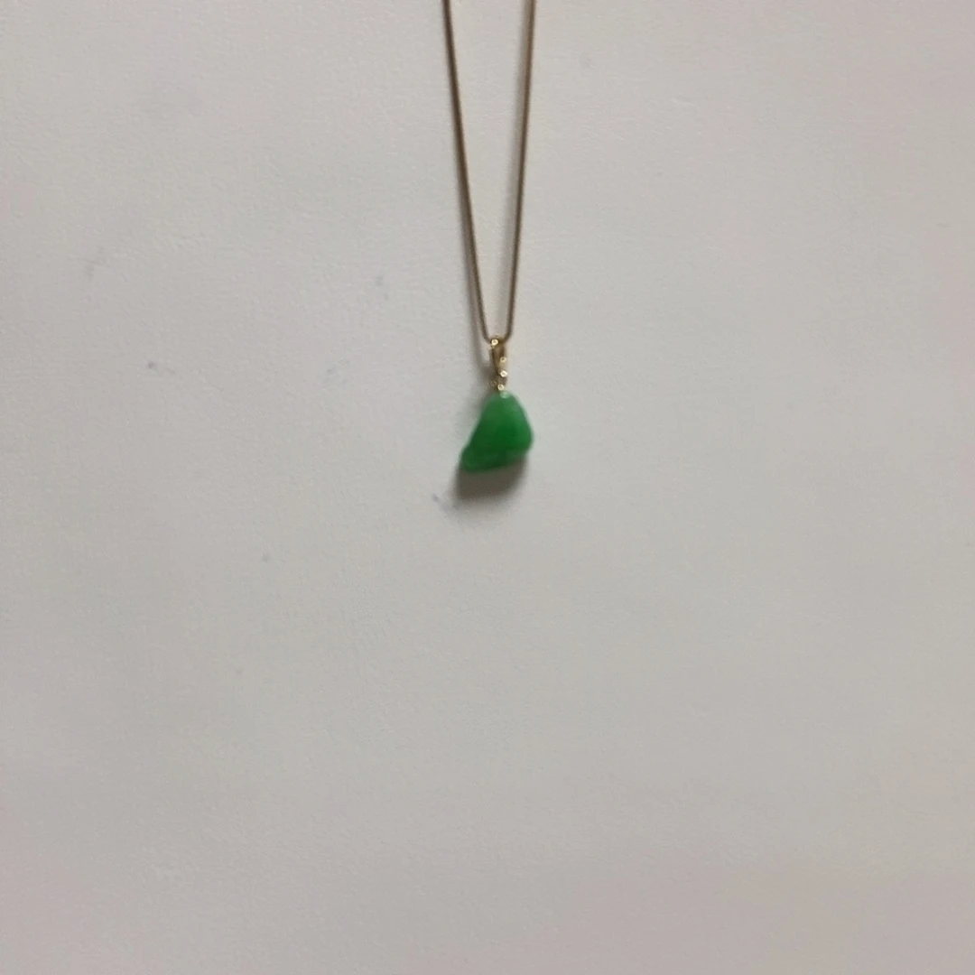 松***笑翡翠18K金镶嵌颈饰简单