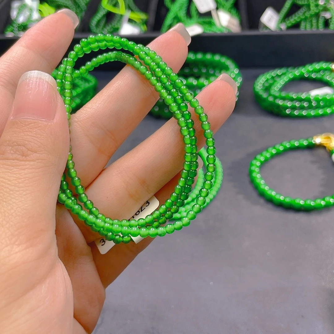 翡翠未镶嵌颈饰