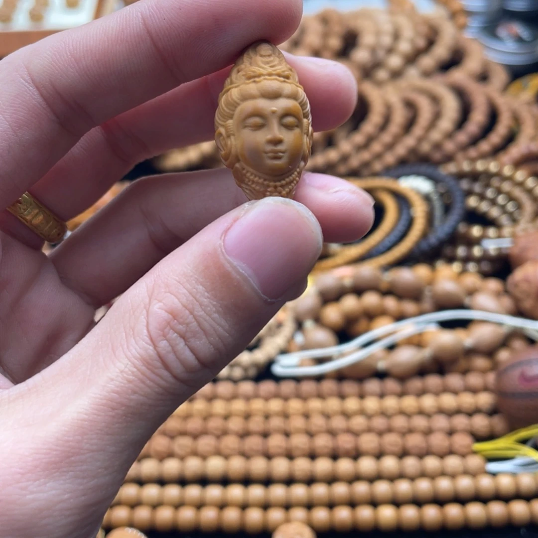 猴头核桃吊坠佛头