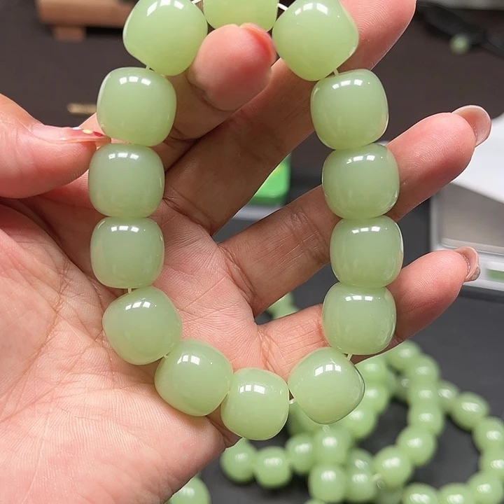 和田玉（青白玉）未镶嵌颈饰