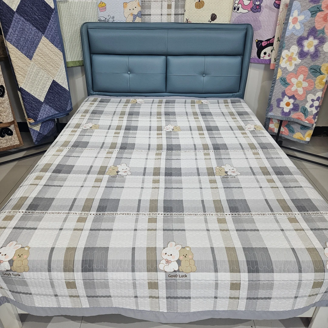 甜蜜小兔款四季床盖柔软亲肤四季通用绗缝工艺三层