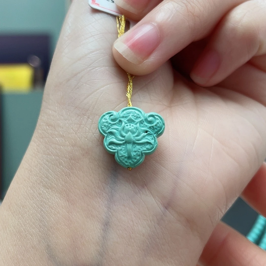 绿松石颈饰未镶嵌