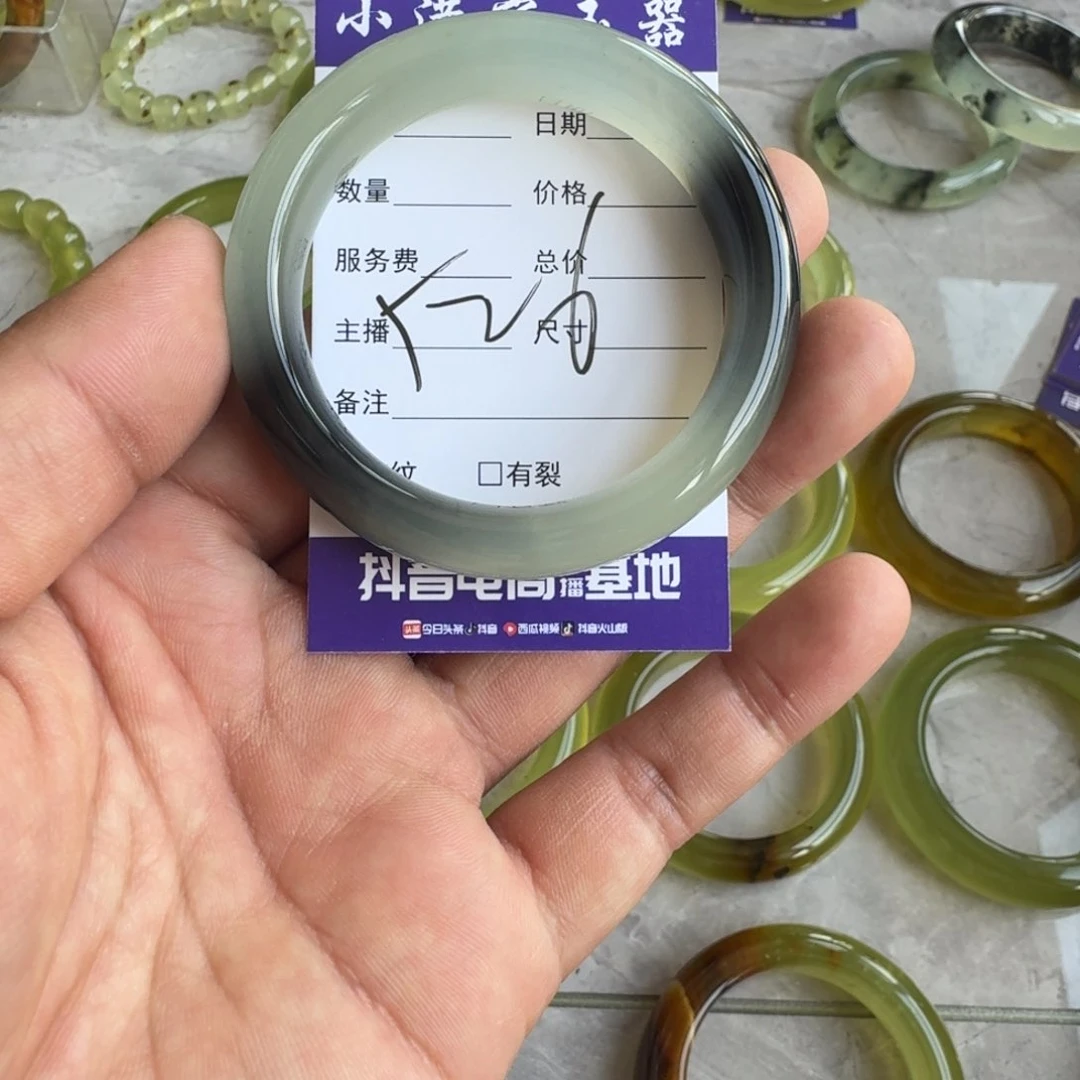 蛇纹石玉未镶嵌手镯妖*℘