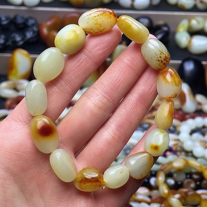 和田玉未镶嵌手串