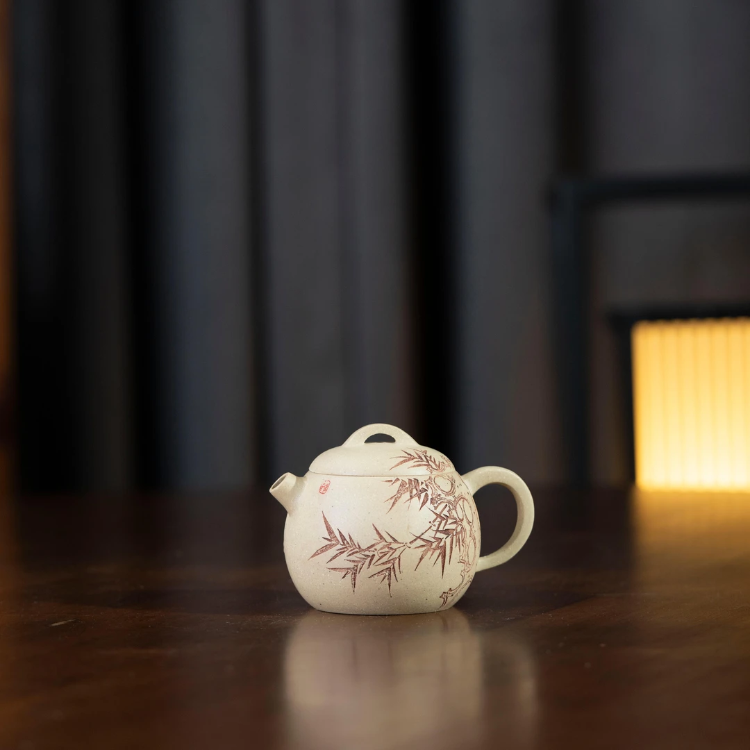 龙蛋（刻竹） 本山段 150cc家用紫砂壶tt1