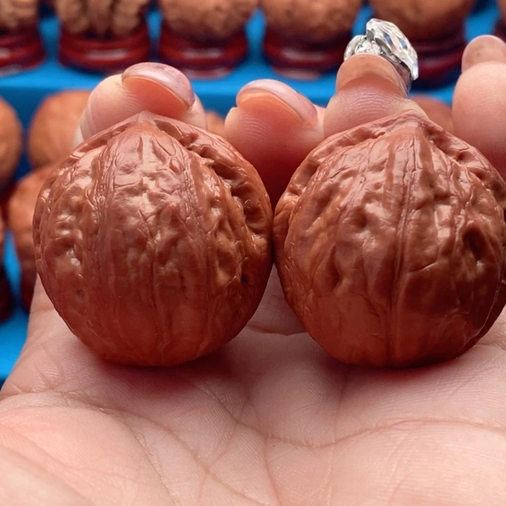 核桃精品文玩核桃手捻石虎