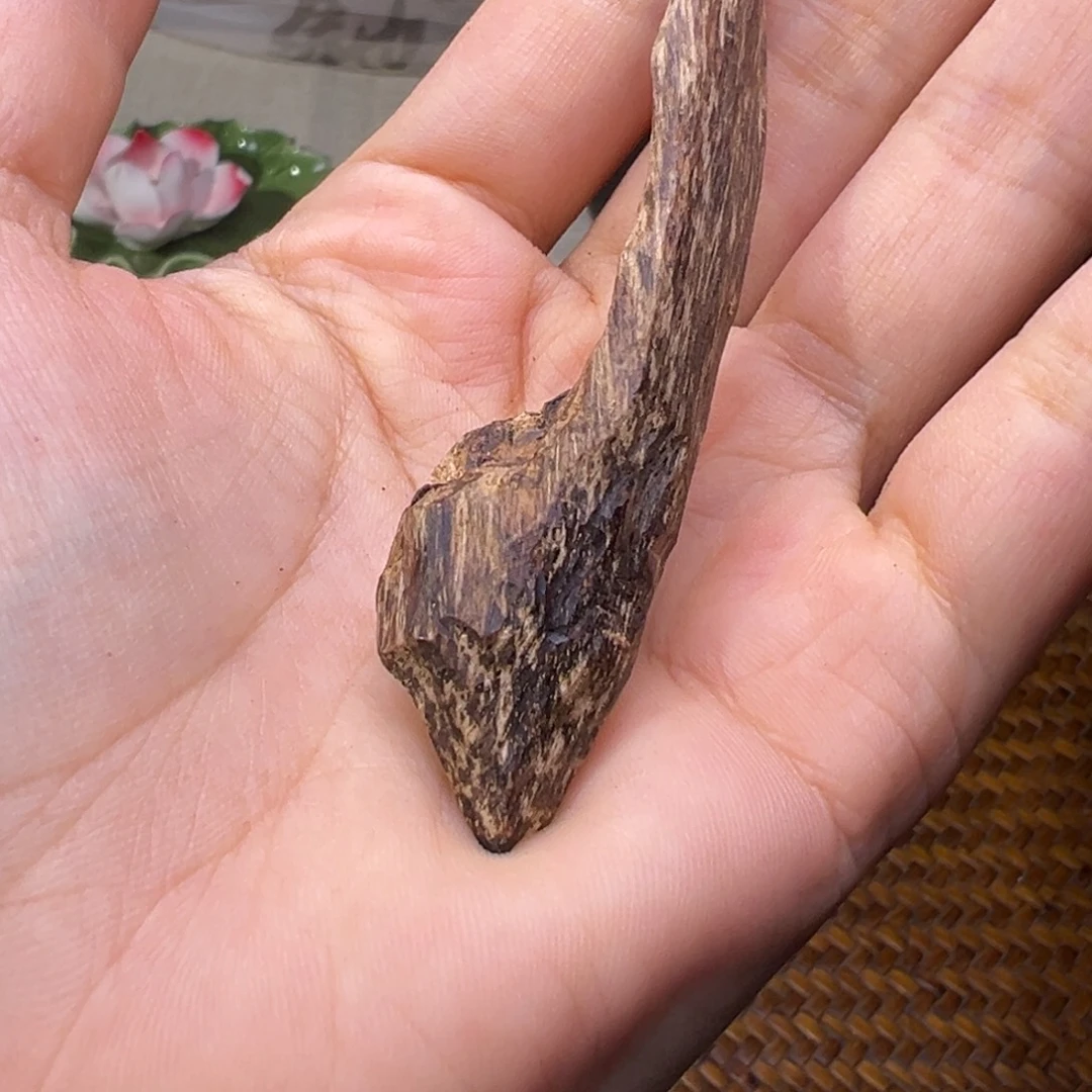 沉香碎屑沉香海南沉水老包头4.2克