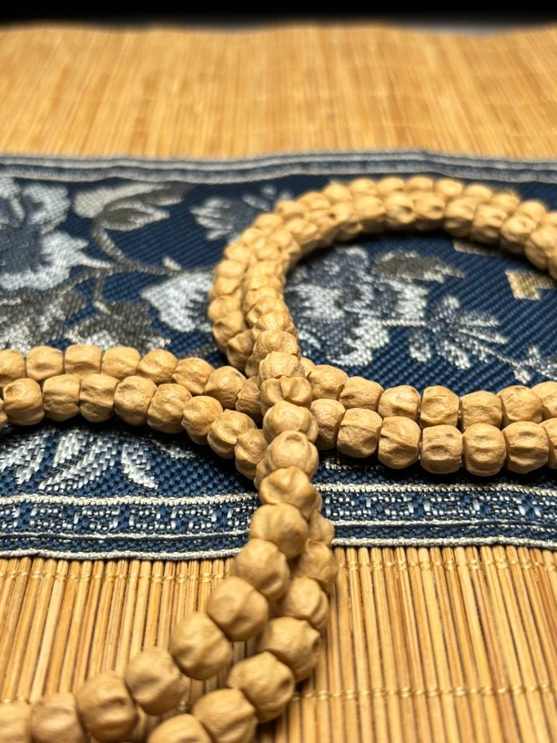 热振柏香籽「万相」直切多棱黄油皮高密度108文玩白香