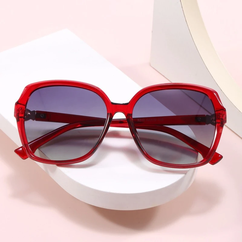 （实体店货源）2025新款女士时尚大框方形墨镜网红款街拍太阳眼镜