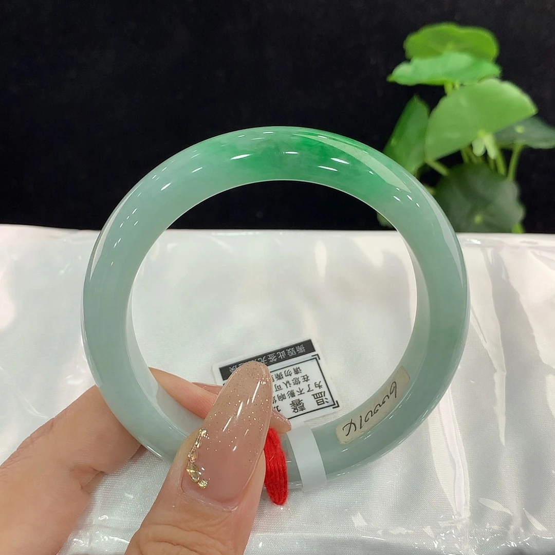 翡翠手镯未镶嵌正57.2