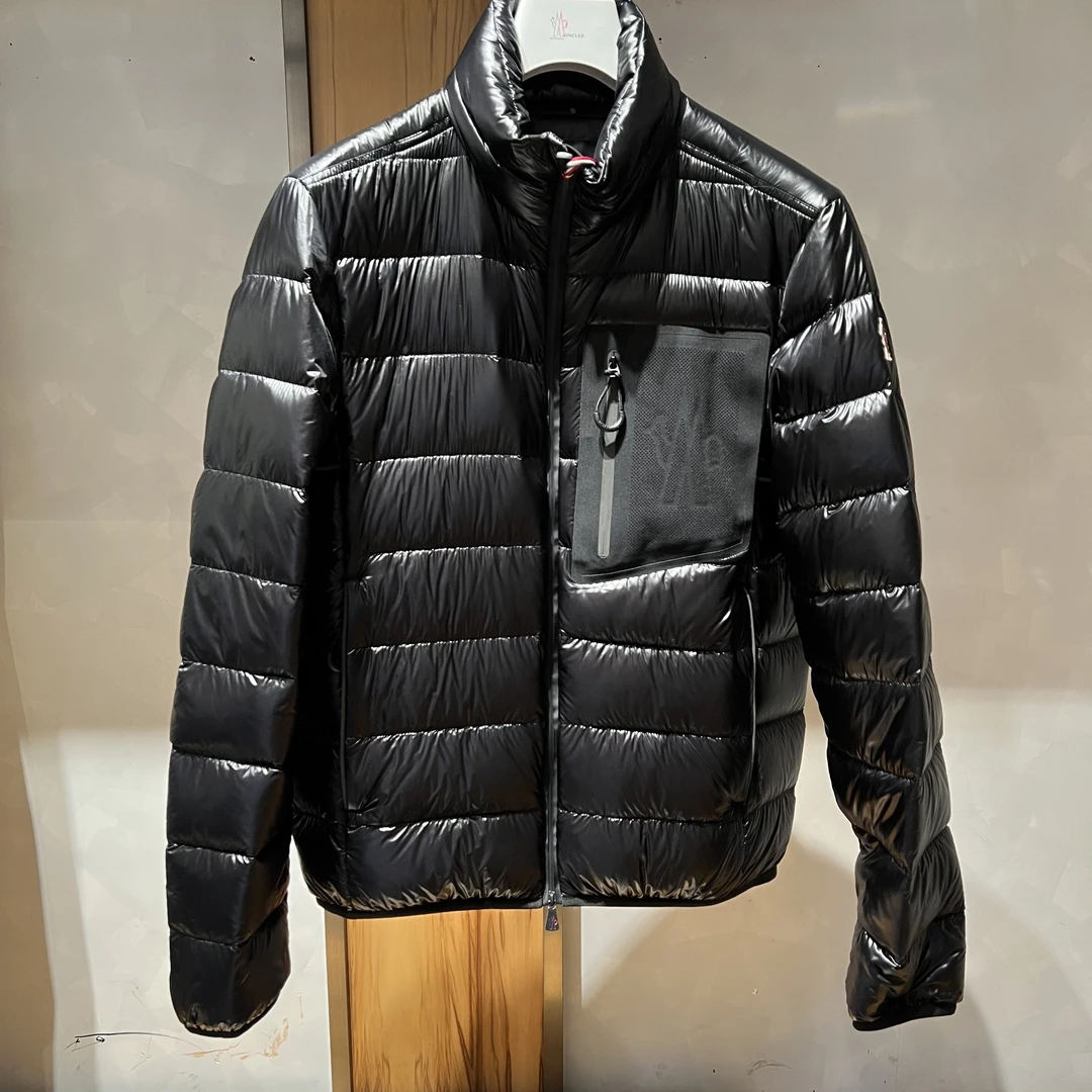 未使用 MONCLER 盟可睐蒙口 黑色立领轻薄款滑雪夹克男士拼接