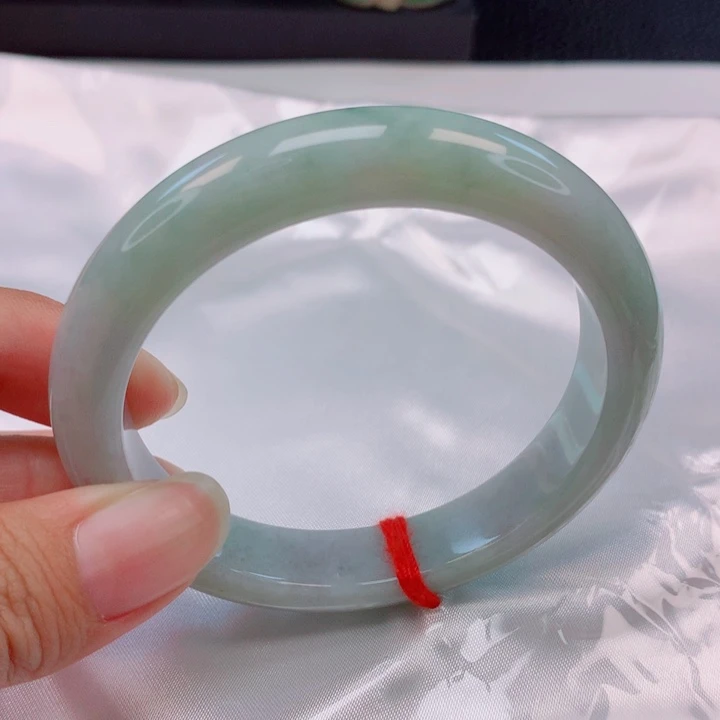 翡翠未镶嵌手镯55圈