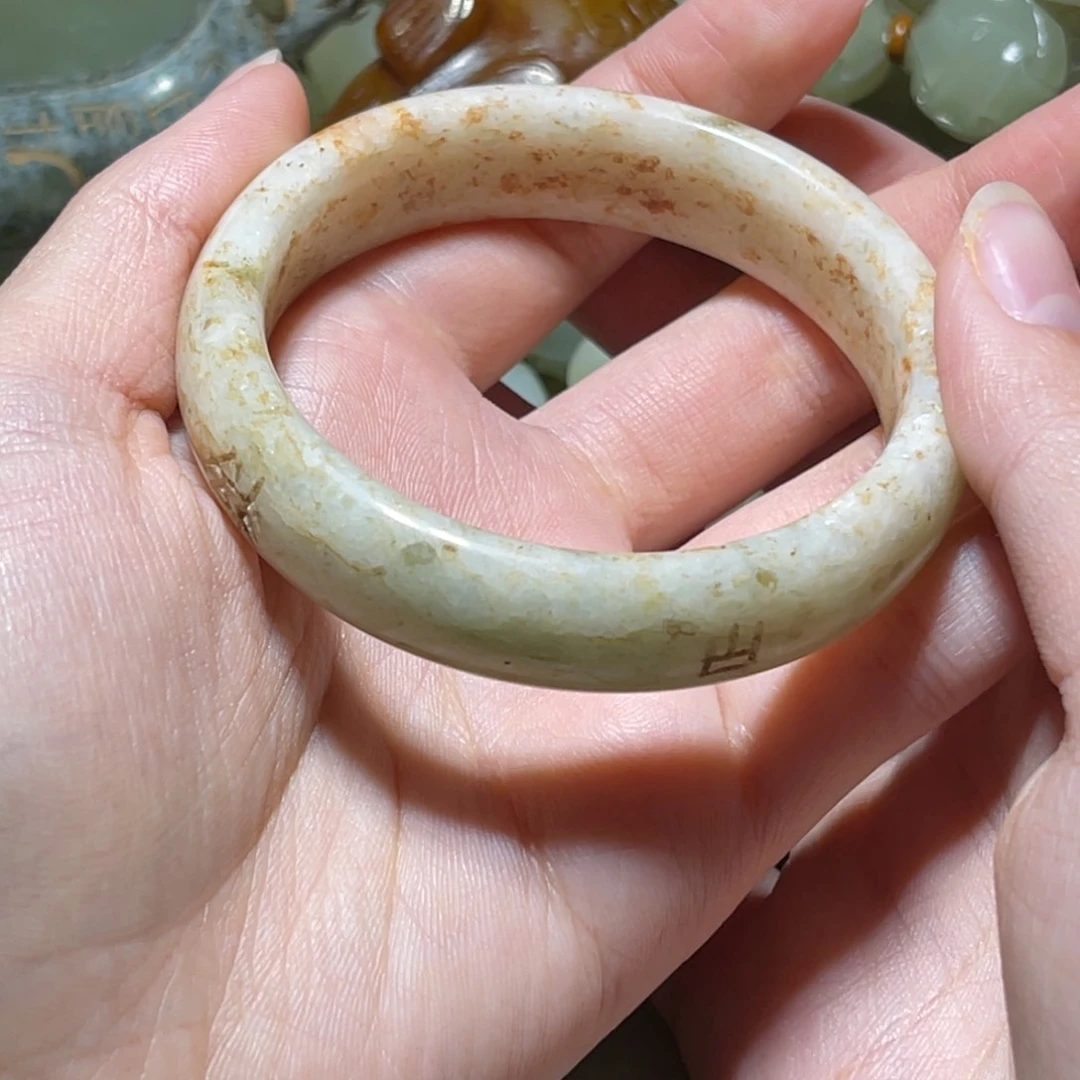 未镶嵌和田玉（糖玉）挂件