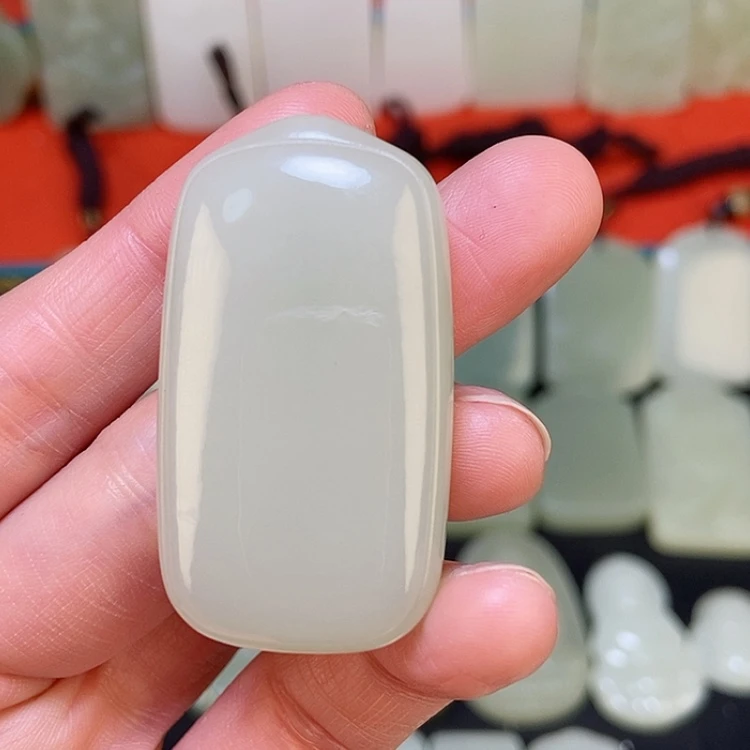 【闪购商品】颈饰未镶嵌和田玉