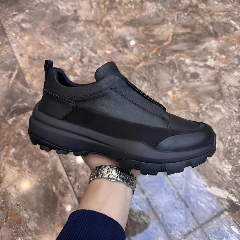 男鞋2025年秋季新款运动鞋头层牛皮厚底轻便透气一脚蹬时尚休闲鞋