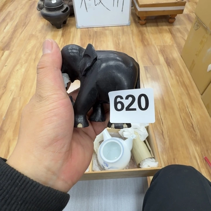 瓷片在**方工艺品摆件瓷器摆件正能量