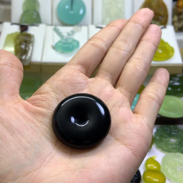 【闪购商品】未镶嵌蛇纹石玉颈饰温***暗