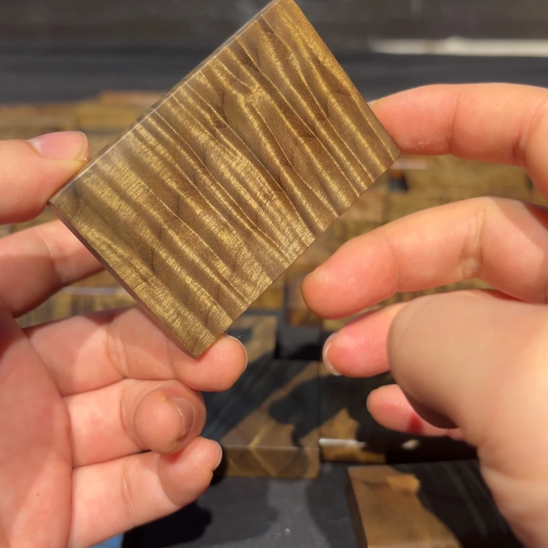 X***.金丝楠木无事牌材料